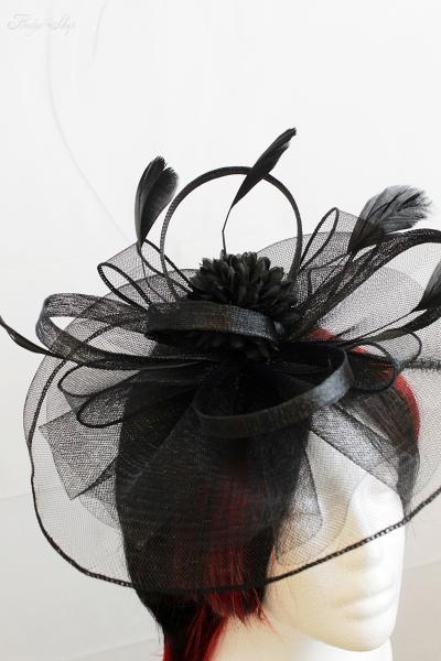 Gothic Haarschmuck „Midnight Dahlia“ mit Schleiernetz & Federn